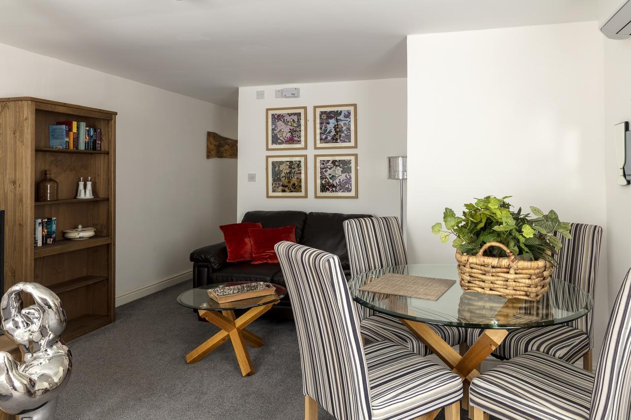קאמברידג' River Court Apartments Lets מראה חיצוני תמונה